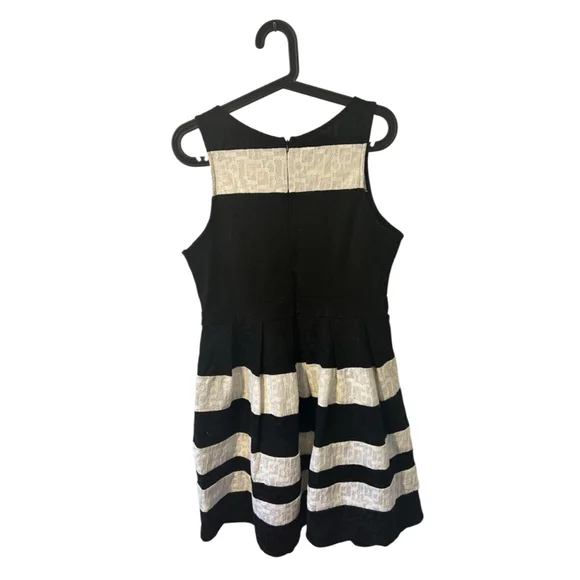 Women's Mi Ami Dress Size 1 small Black and White Striped - Picture 2 of 7